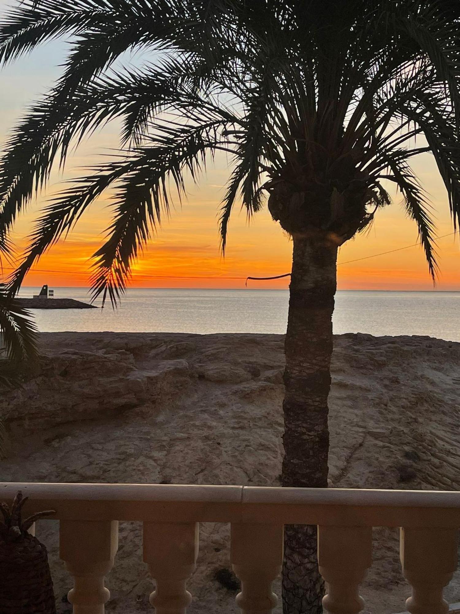 Modern Apartment Directly On The Beach With Wifi And Air Conditioning 坎佩略 外观 照片
